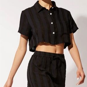 NWT SOLID & STRIPED cropped cabana shirt in blackout, size small